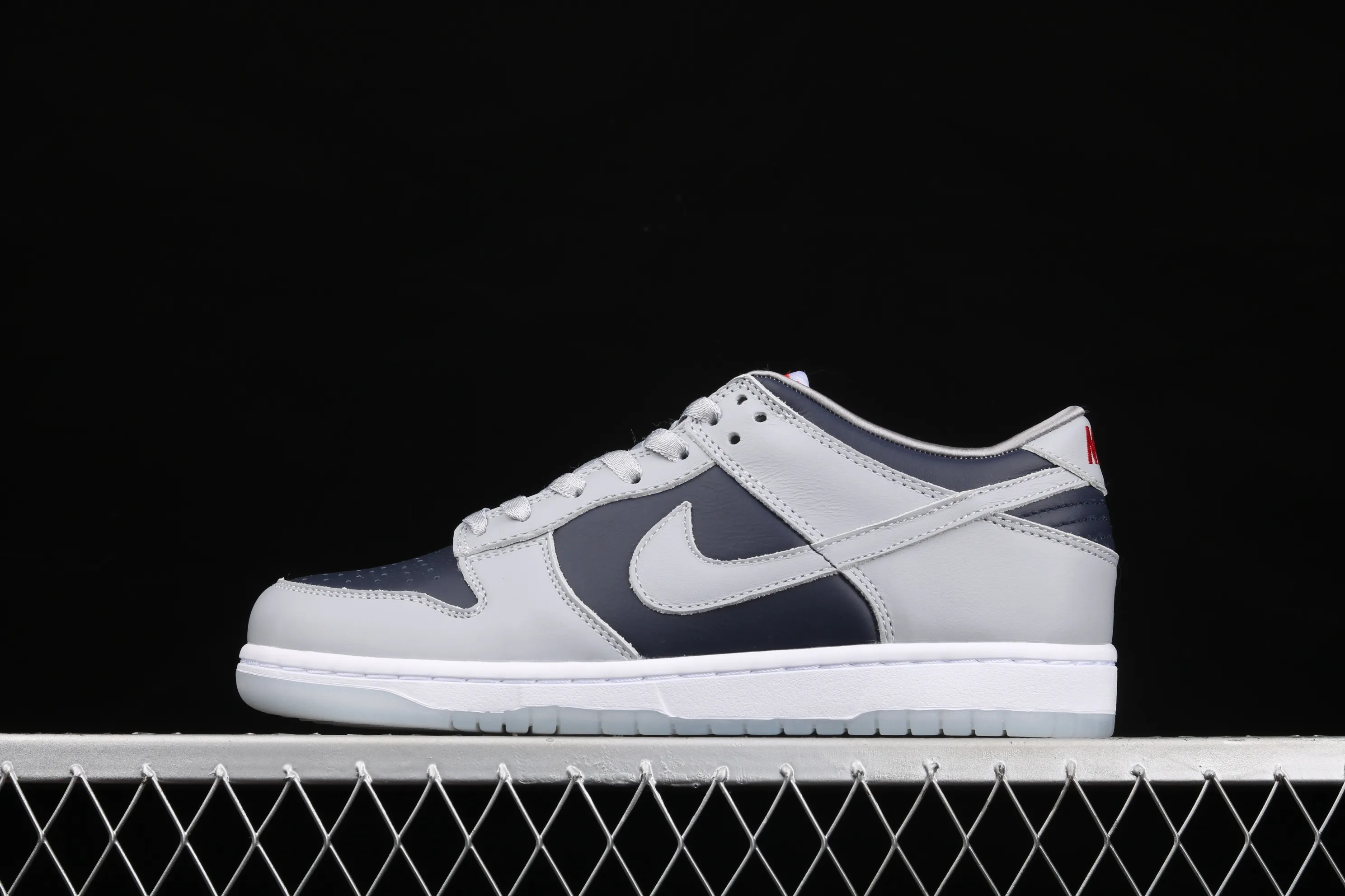 All Categories Nk SB Dunk Series Nk SB Dunk Low Low-top Sneakers J Version Nk SB Dunk Low SP Shadow Gray Second Generation Casual Sports Skateboard Shoes DD1768-400